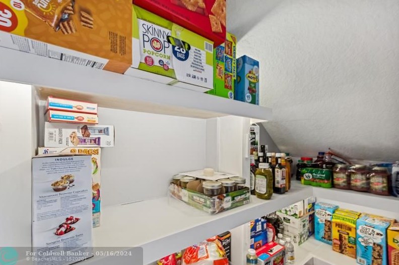 952 191 Ave, Hollywood FL 33029-5373 exterior