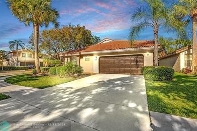 1640 NW 104th Ave - Photo 1
