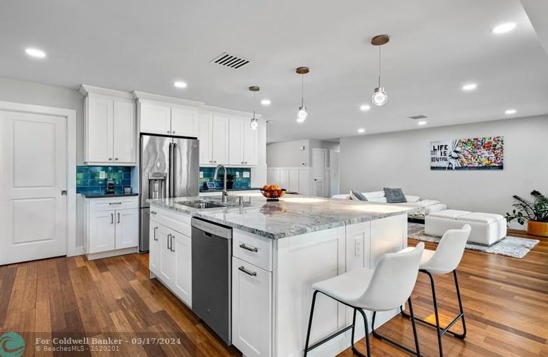 525 Muirfield Dr, Lake Worth FL  exterior