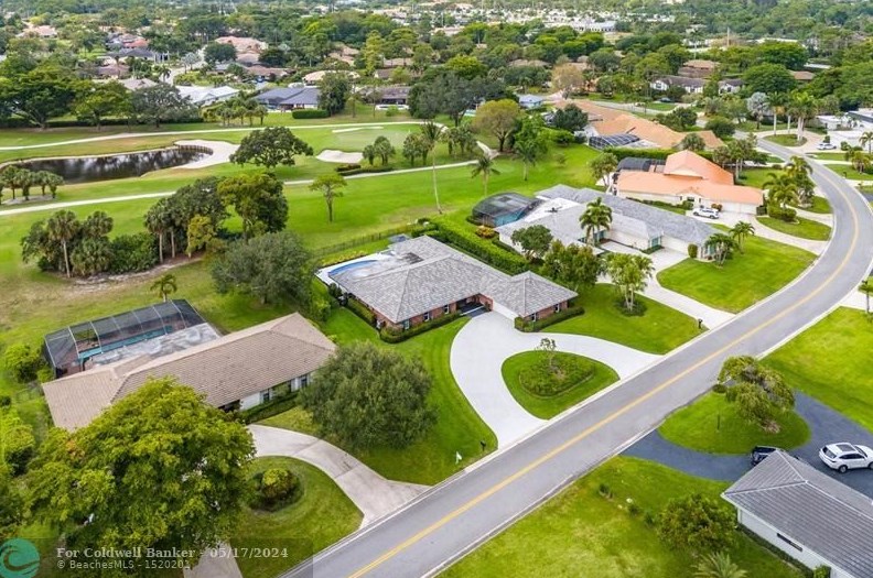 525 Muirfield Dr, Lake Worth FL  exterior