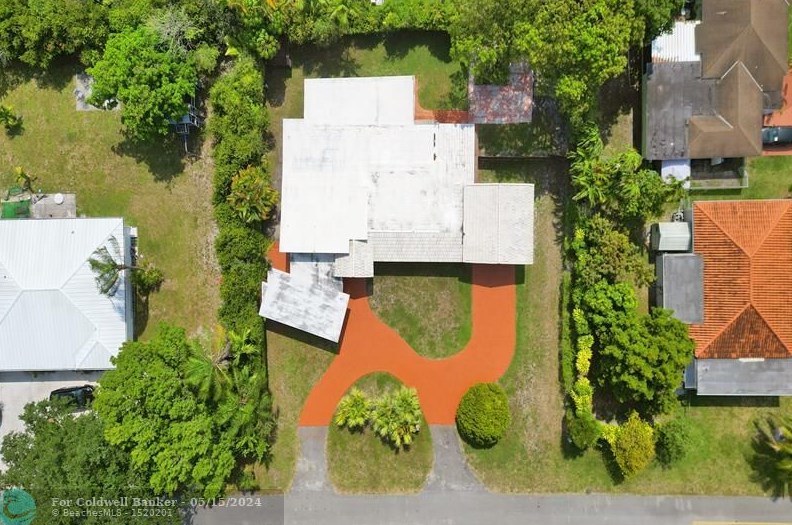 225 Pocatella St, Miami FL 33166-5055 exterior