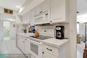 330 SE 20th Ave, Deerfield Beach, FL 33441 - Photo 21