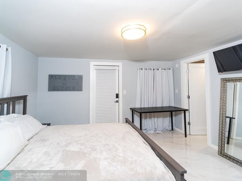 5809 Pierce St, Hollywood FL  33021-6246 exterior