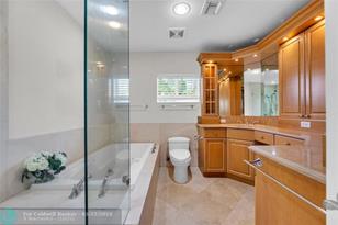 2840 NE 26th Ct, Fort Lauderdale, FL 33306 - Photo 41