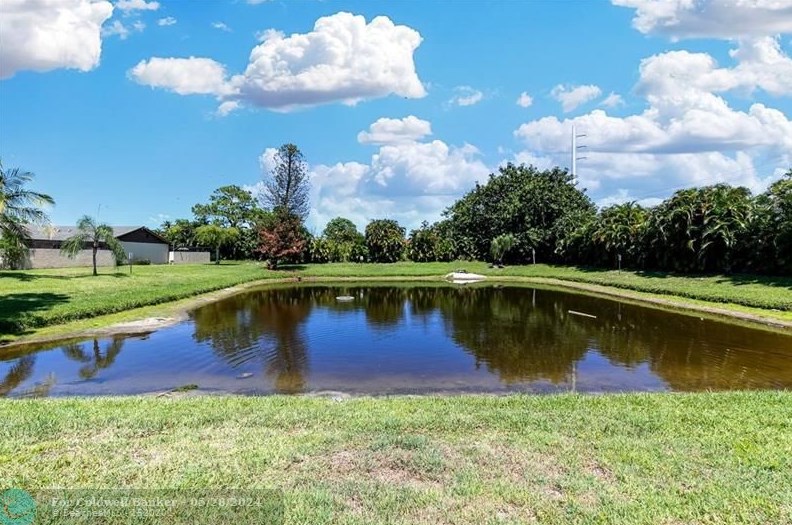 4758 Sunny Palm Cir, West Palm Beach FL  33415-2863 exterior