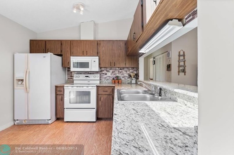 1520 18th Ave, Vero Beach FL  32962-6205 exterior