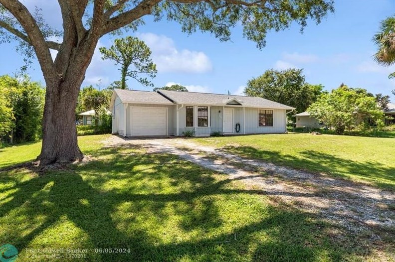 1520 18th Ave, Vero Beach FL  32962-6205 exterior