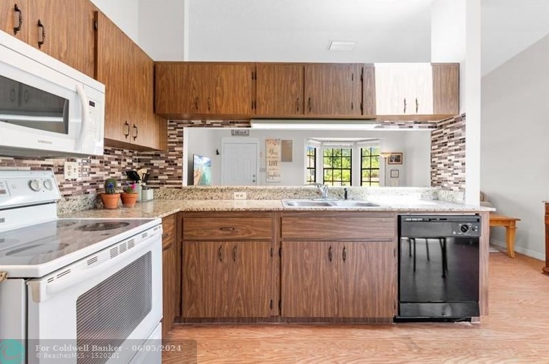 1520 18th Ave, Vero Beach FL  32962-6205 exterior