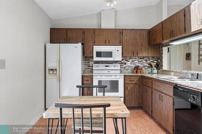 1520 18th Ave, Vero Beach FL  32962-6205 exterior