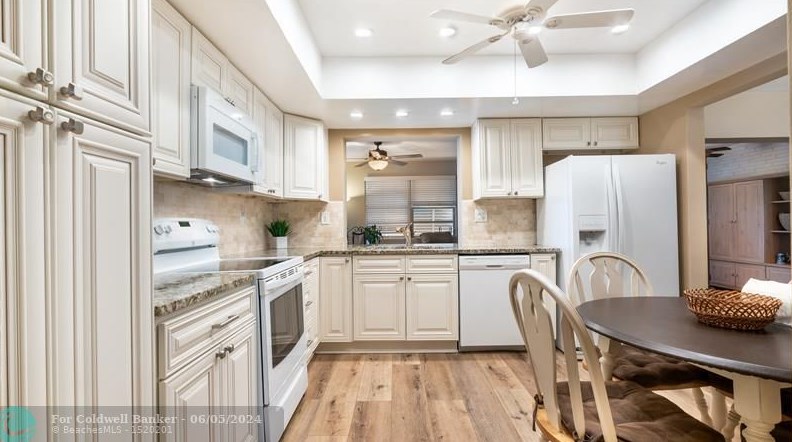 8480 17 Ct, Hollywood FL exterior