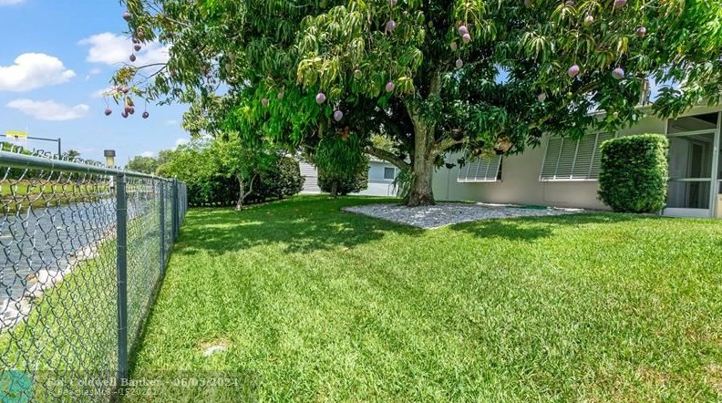 8480 17 Ct, Hollywood FL exterior