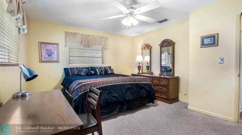 8480 17 Ct, Hollywood FL exterior