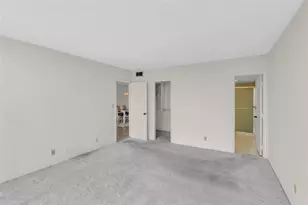 521 N Riverside Dr, Pompano Beach, FL 33062 - Photo 17