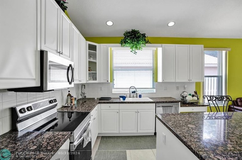 19390 29 Ct, Hollywood FL 33029-2473 exterior