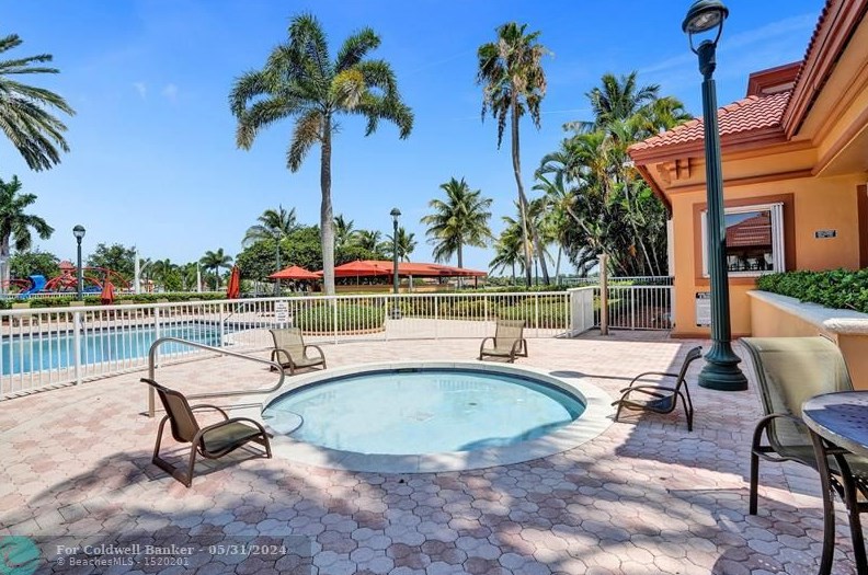 19390 29 Ct, Hollywood FL 33029-2473 exterior