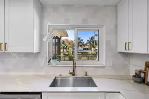 1034 SW 24th Ave, Boynton Beach, FL 33426 - Photo 9