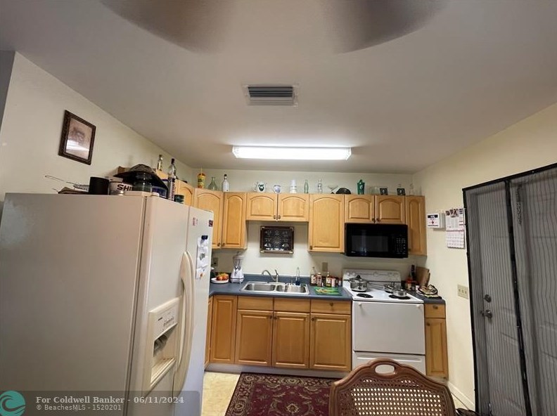 7700 76 Dr, Okeechobee FL 34972 exterior