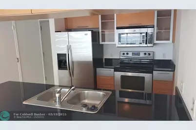 1750 N Bayshore Dr, Unit #5205, Miami, FL 33132 - Photo 3