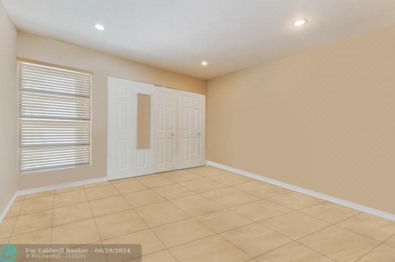 14816 125th Ct, Miami FL 33186-7458 exterior