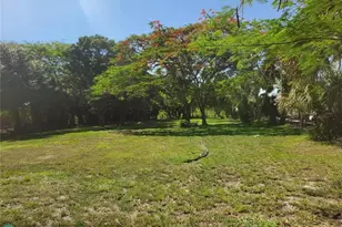 1697 E Main St, Pahokee, FL 33476 - Photo 9