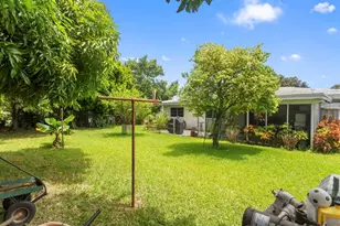 1577 NE 49th St, Oakland Park, FL 33334 - Photo 29