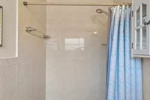 1577 NE 49th St, Oakland Park, FL 33334 - Photo 19