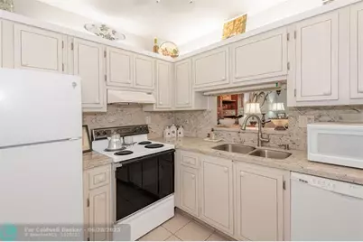 3430 NW 52nd Ave, Unit #102, Lauderdale Lakes, FL 33319 - Photo 11