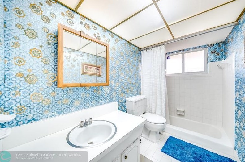 3900 68th Ave, Hollywood FL  33023-6606 exterior