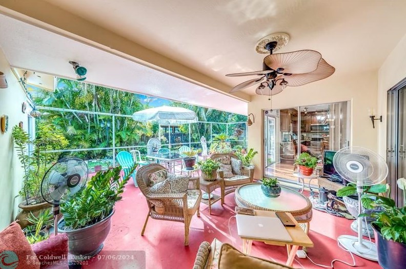 3900 68th Ave, Hollywood FL  33023-6606 exterior