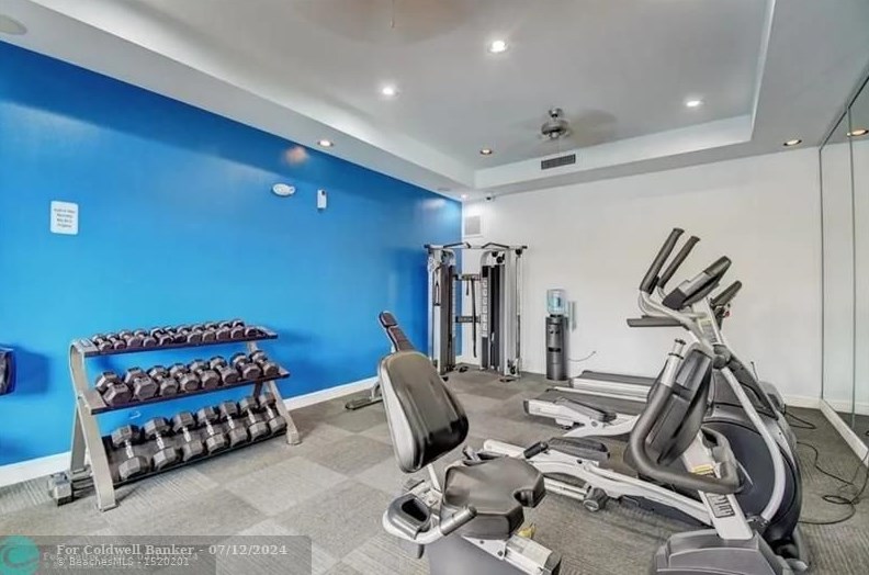 1304 Villa Cir, Boynton Beach FL  exterior