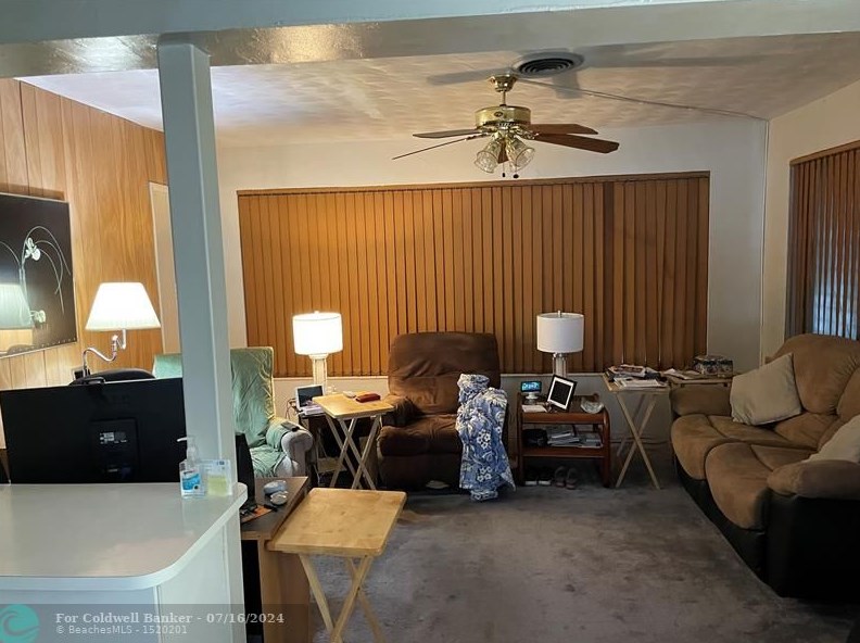 6720 Meade St, Hollywood FL  33024-1814 exterior