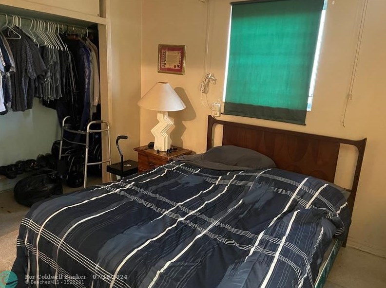 6720 Meade St, Hollywood FL  33024-1814 exterior