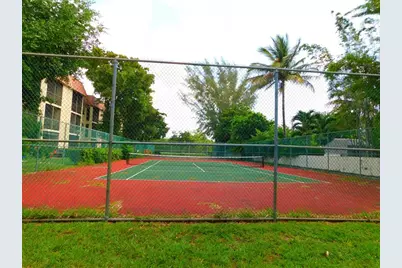 128 S Cypress Rd, Unit #827, Pompano Beach, FL 33060 - Photo 21