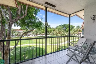 671 S Hollybrook Dr, Pembroke Pines, FL 33025 - Photo 15