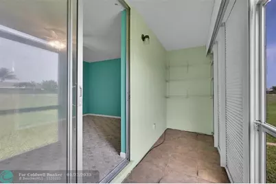 9121  Sunrise Lakes Blvd, Unit #113, Sunrise, FL 33322 - Photo 13