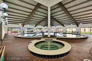 9121 Sunrise Lakes Blvd, Sunrise, FL 33322 - Photo 23