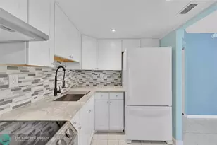 9121 Sunrise Lakes Blvd, Sunrise, FL 33322 - Photo 1