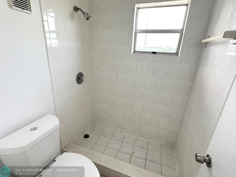 5525 41st St, Hollywood FL 33023-6800 exterior