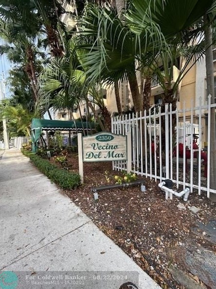 2350 135th St, Miami FL  33181-1356 exterior