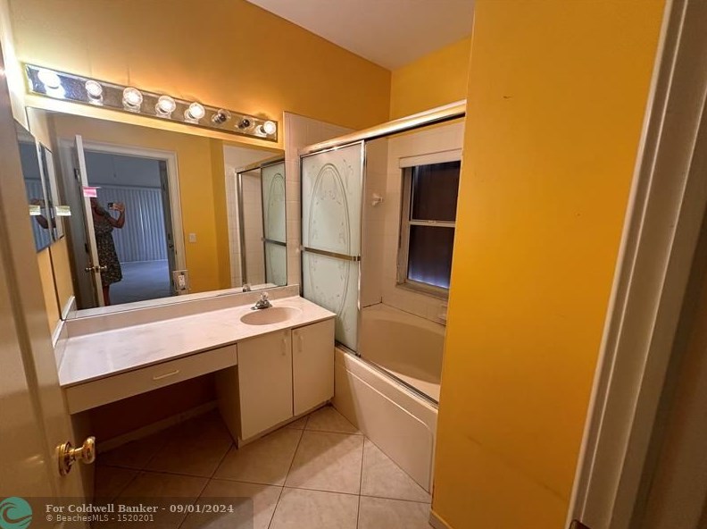 6264 Lansdowne Cir, Boynton Beach FL  33472-5105 exterior