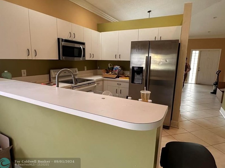 6264 Lansdowne Cir, Boynton Beach FL  33472-5105 exterior