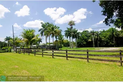 1765 Back Lot SW 112th Ave, Davie, FL 33325 - Photo 7