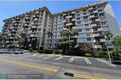 777 S Federal Hwy, Unit #Rph11, Pompano Beach, FL 33062 - Photo 1