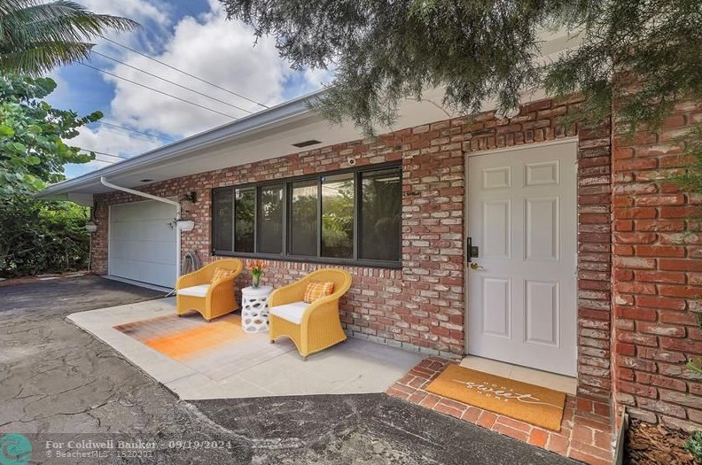 345 12 Ave, Boynton Beach FL 33435-6023 exterior