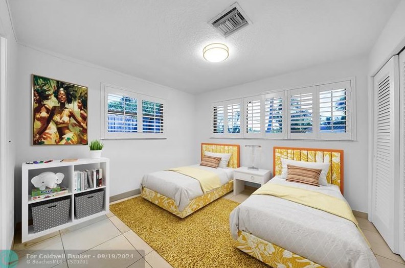 345 12 Ave, Boynton Beach FL 33435-6023 exterior