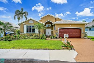 3260 NW 22nd Ave, Oakland Park, FL 33309 - Photo 1