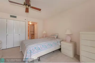 1000  Saint Charles Pl, Unit #220, Pembroke Pines, FL 33026 - Photo 21