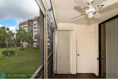 1000  Saint Charles Pl, Unit #220, Pembroke Pines, FL 33026 - Photo 27