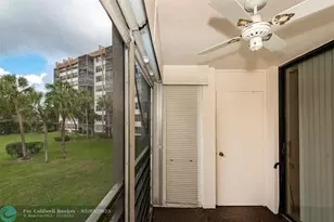 1000 St Charles Pl, Pembroke Pines, FL 33026 - Photo 27