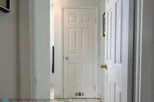 850 E Commercial Blvd, Oakland Park, FL 33334 - Photo 23